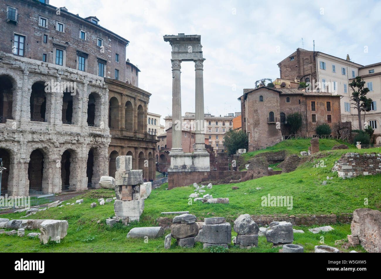 Theatre of Marcellus left, Ruins of Temple of Apollo Sosiano, UNESCO World Heritage Site, Rome, Lazio, Italy, Europe Stock Photo