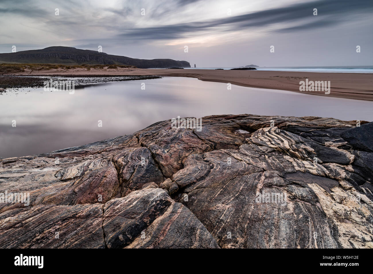 Sandwood Bay, with Am Buachaille sea stack in far distance, Sutherland, Scotland, United Kingdom, Europe Stock Photo
