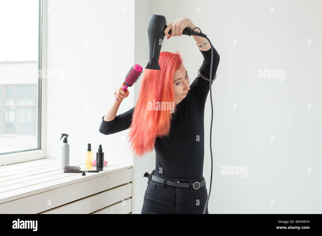 Hairdresser Beauty Salon And People Concept Young Woman Hair