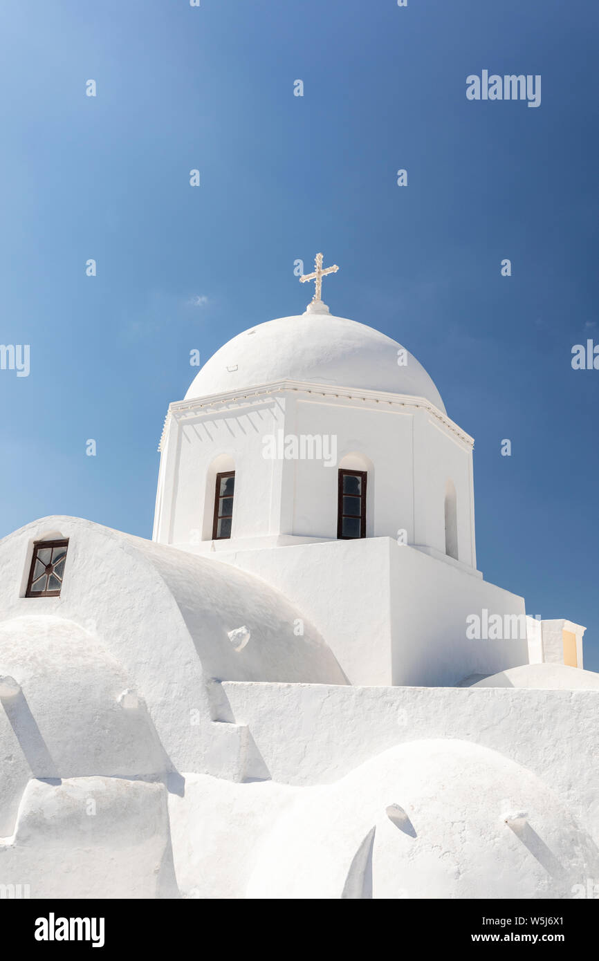 White washed Agii Anargiri church in Megalochori, Santorini, Greece Stock Photo