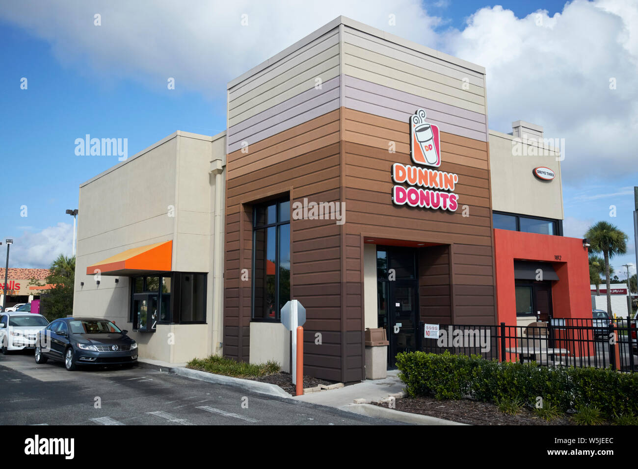 dunkin donuts restaurant franchise with drive thru florida usa united states of america Stock Photo