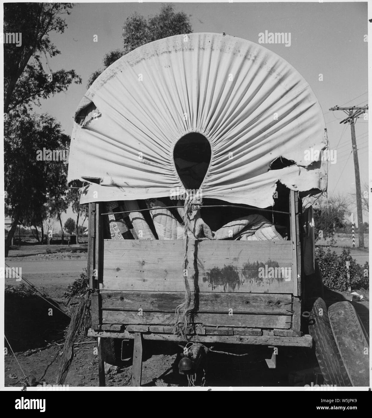 A covered wagon hires stock photography and images Alamy
