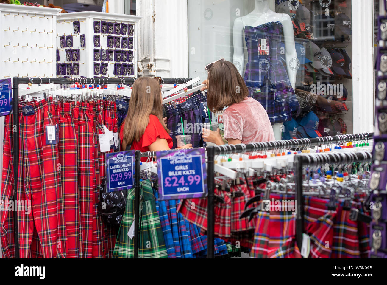 Royal Mile, High Street, Tartan Tat, Tourist, shop, Edinburgh Stock Photo