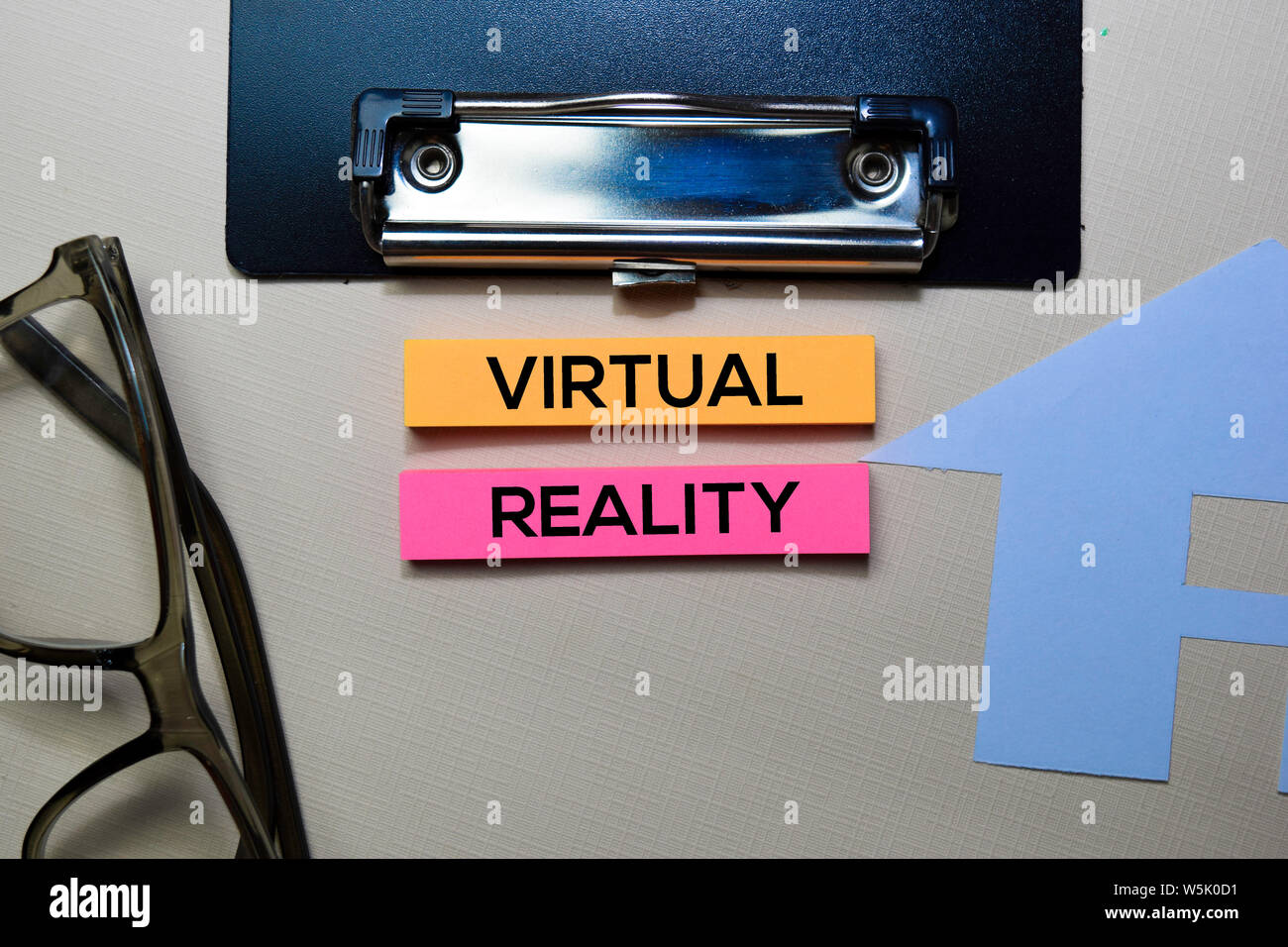 Virtual Reality text on sticky notes isolated on office desk Stock Photo