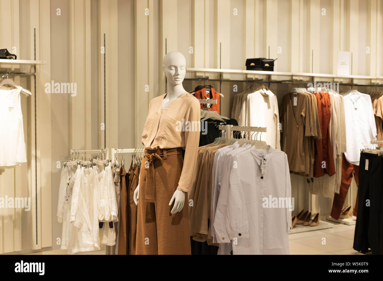 womens shopping stores