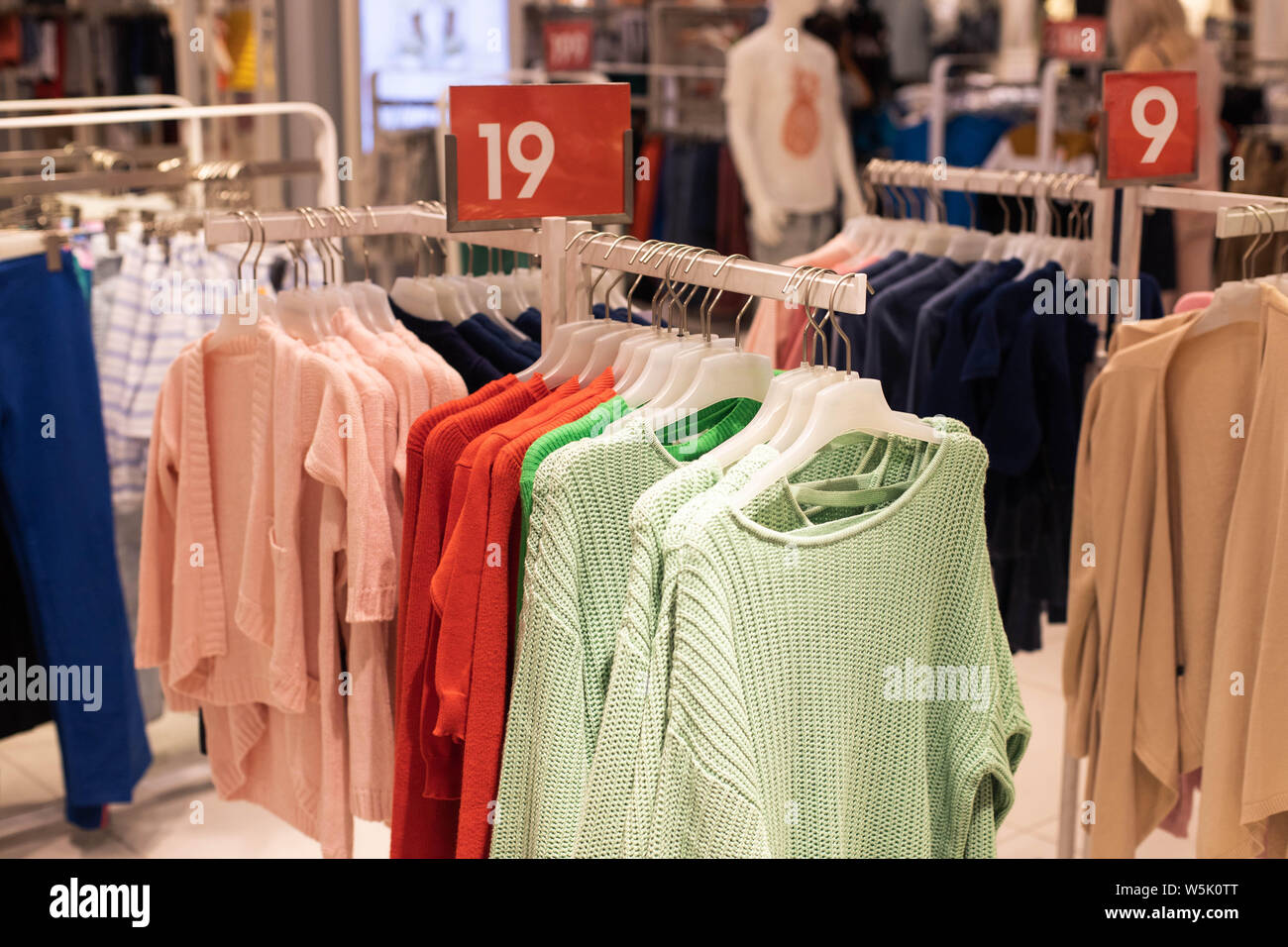 womens shopping stores