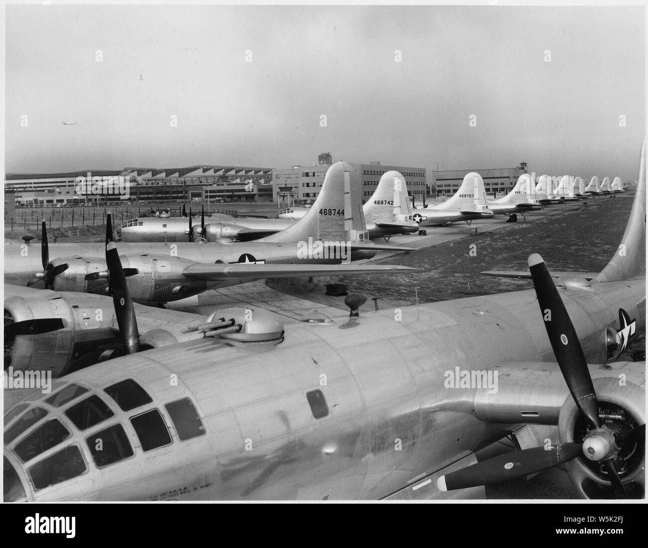 B 29s hi-res stock photography and images - Alamy