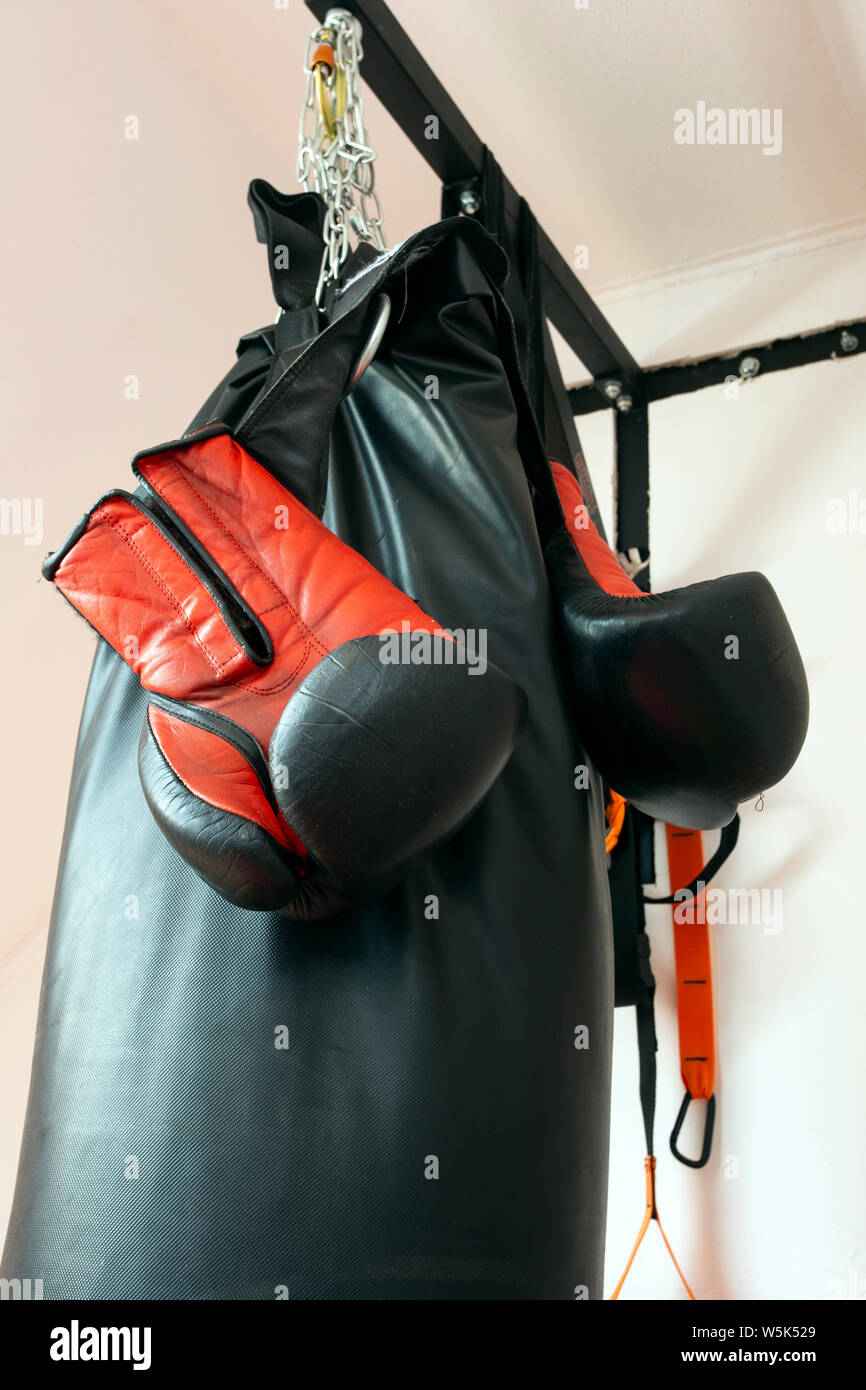 Angle punch bag hires stock photography and images Alamy