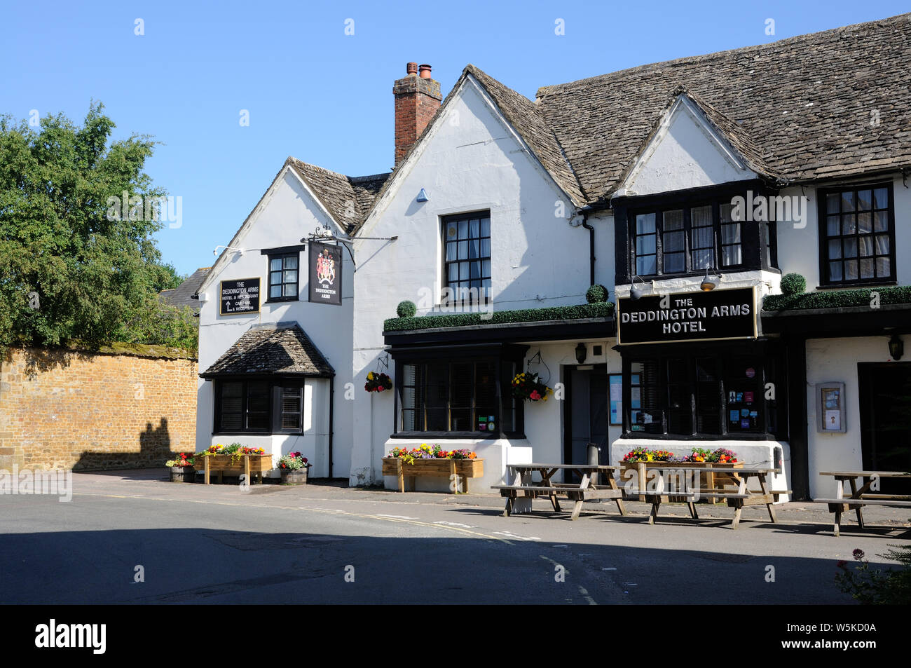 The Deddington Arms, Deddington, Oxfordshire, is possibly sixteenth ...