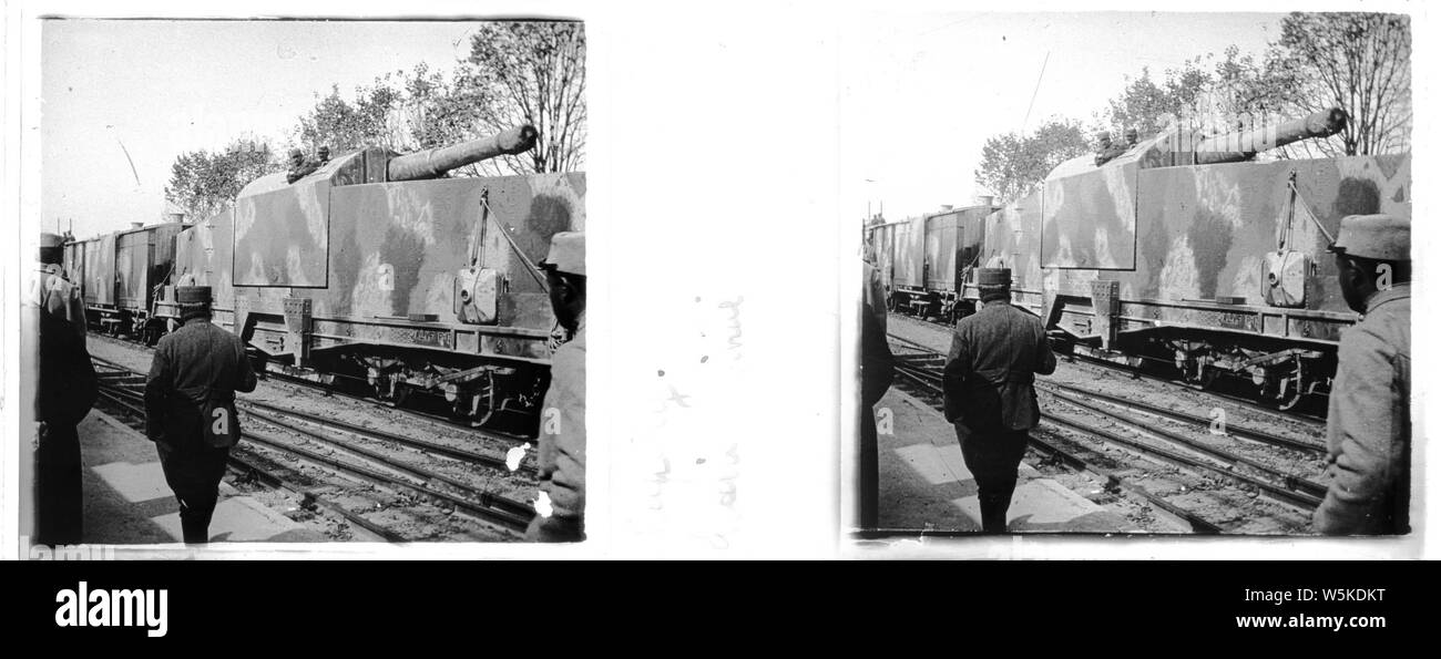Cuperly. Train blindé - Fonds Berthelé - 49Fi530. Stock Photo