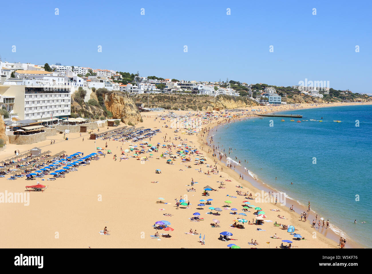 The beautiful sandy Pescadores beach at Albufeira Stock Photo - Alamy