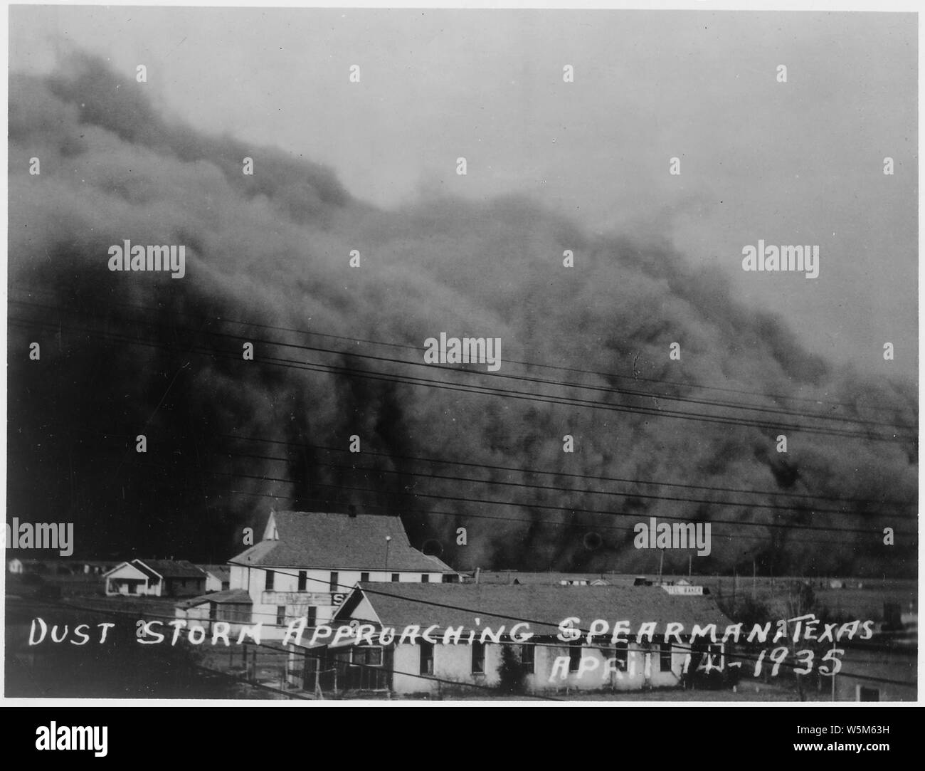 Dust Storm; Dust Storm Approaching Spearman, Texas Stock Photo Alamy