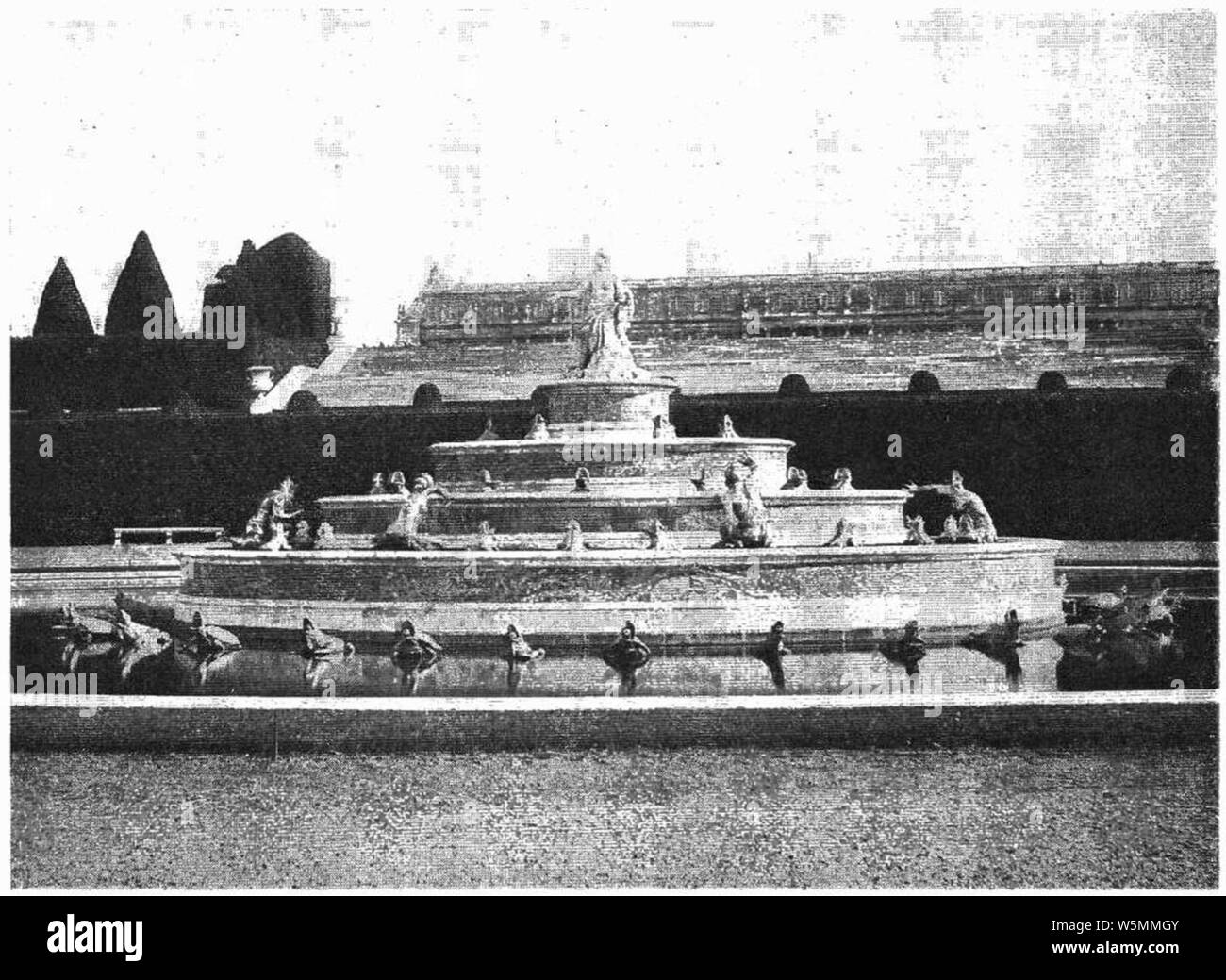 D515- versailles. le bassin de latone et le palais - liv3-ch14. Stock Photo