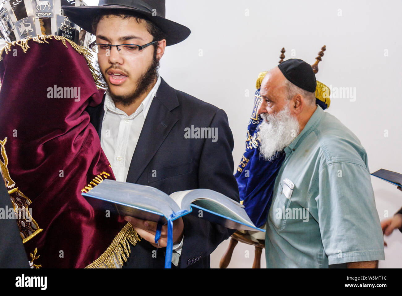 Student Students Chabad Lubavitch Hi Res Stock Photography And Images