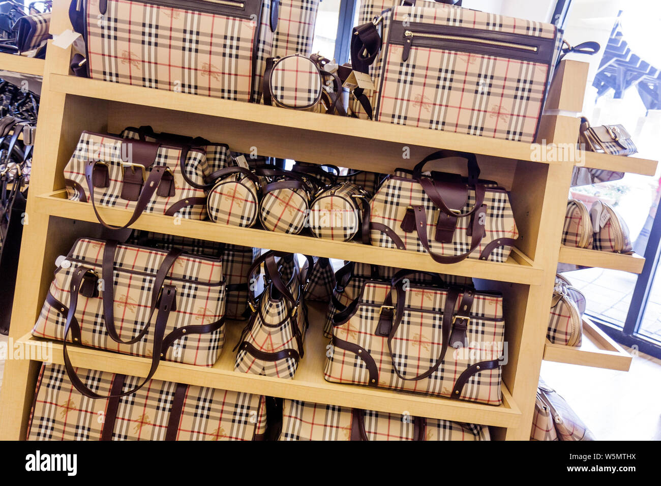Burberry Store Shopping High Resolution 