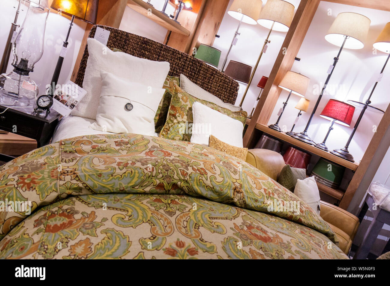 Pottery barn hires stock photography and images Alamy