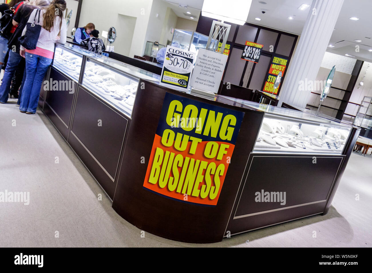 Jewelry case in mall hires stock photography and images Alamy