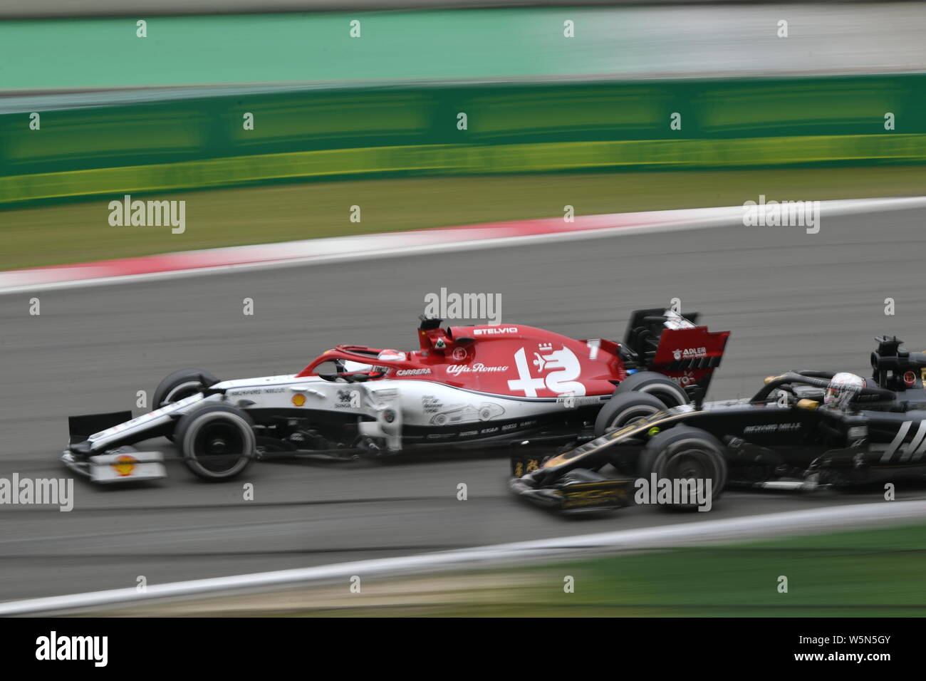 alfa romeo racing ferrari