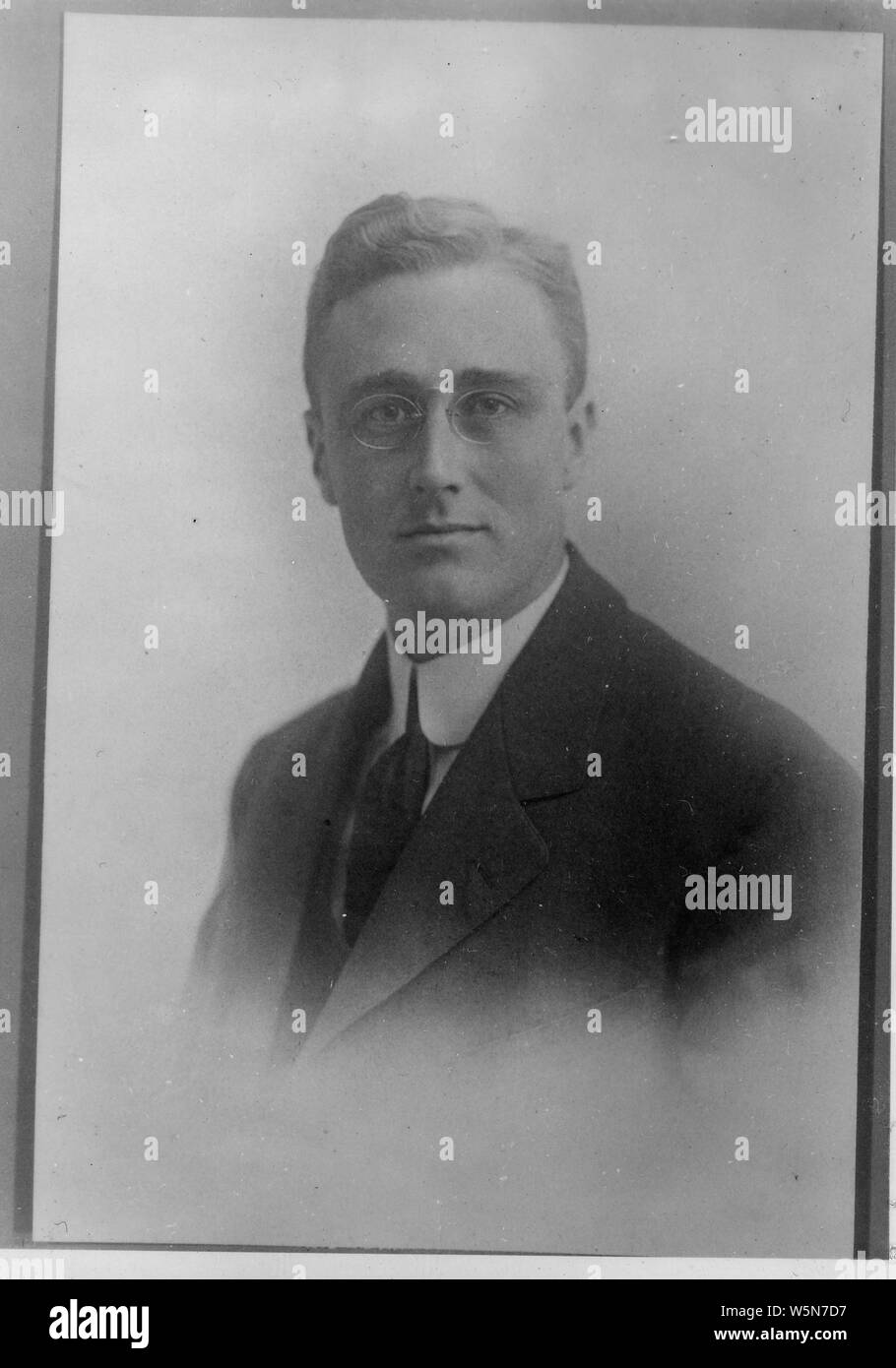 Portrait of franklin d roosevelt Black and White Stock Photos & Images ...