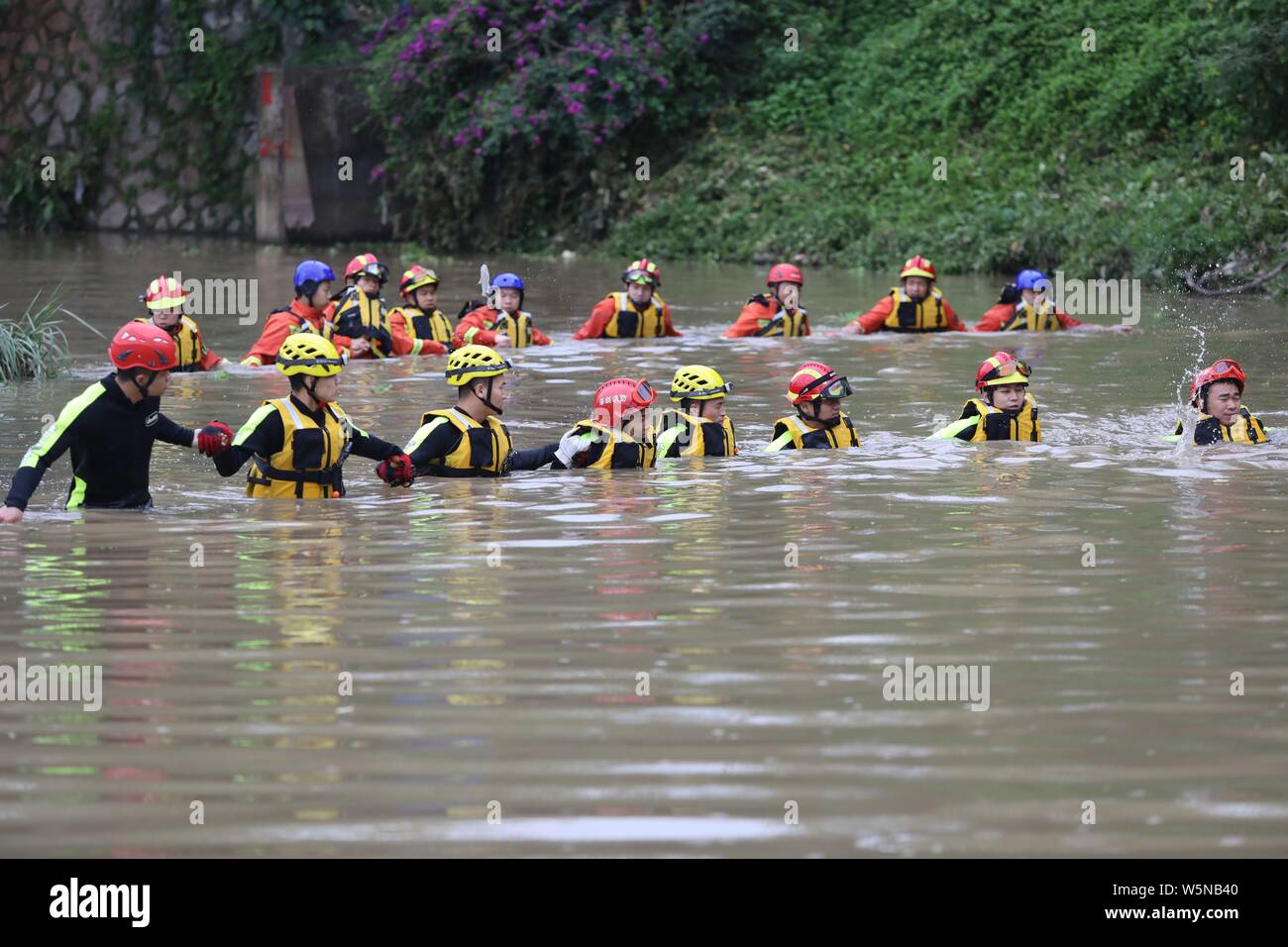 Chinese firefighters search for missing workers after 16 workers in ...
