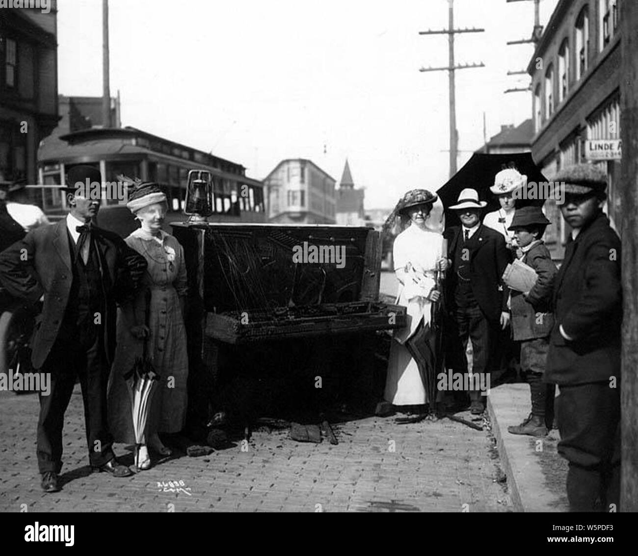 Damage to Seattle headquarters of the Industrial Workers of the World