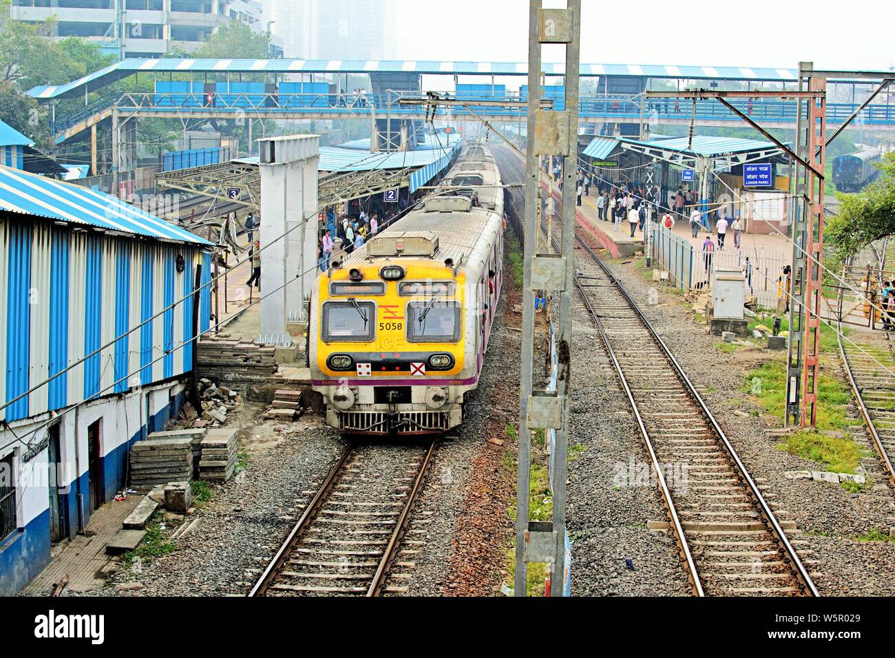 Building parel mumbai maharashtra india hires stock photography and