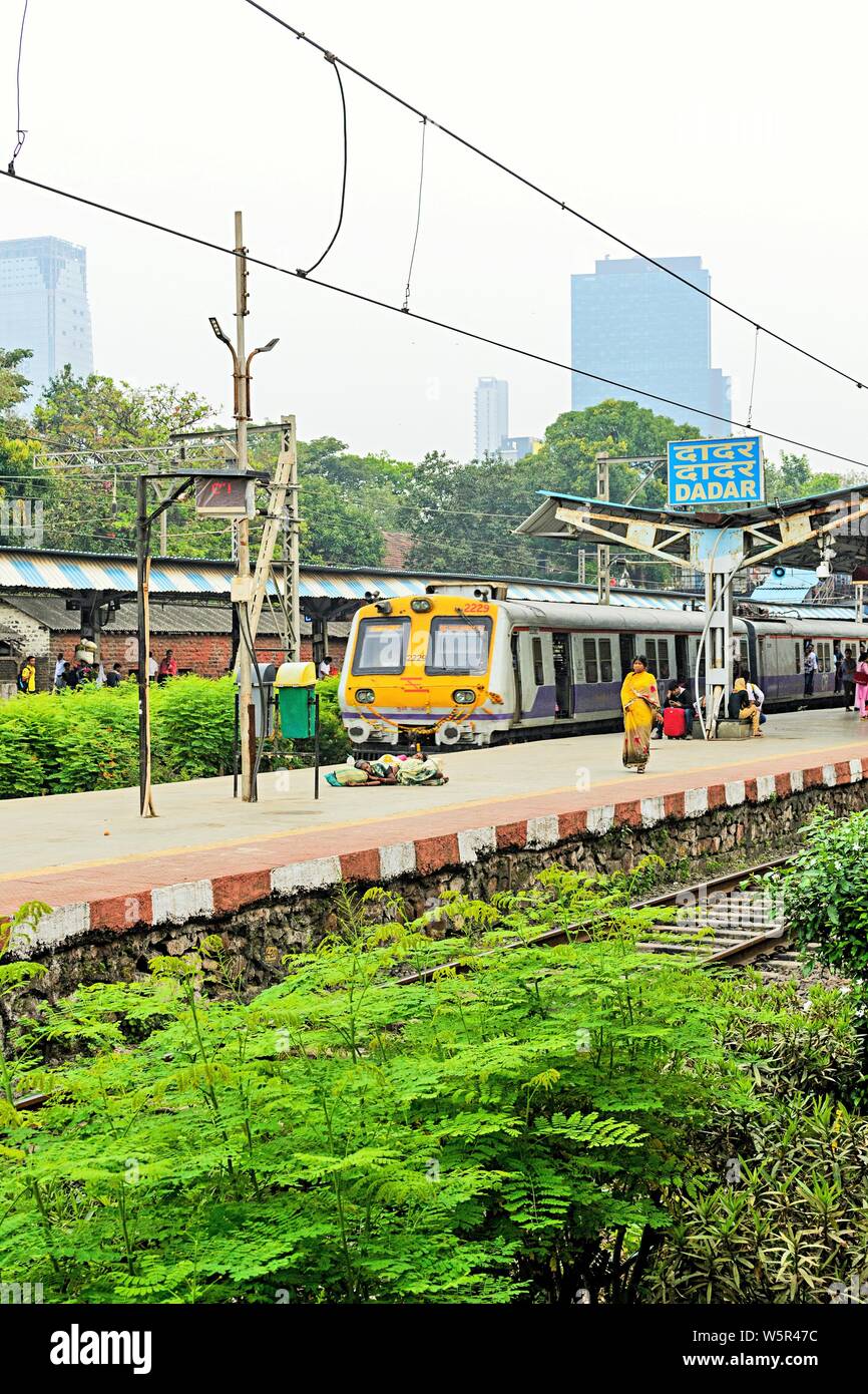 Dadar Railway Station Mumbai Maharashtra India Asia Stock Photo Alamy