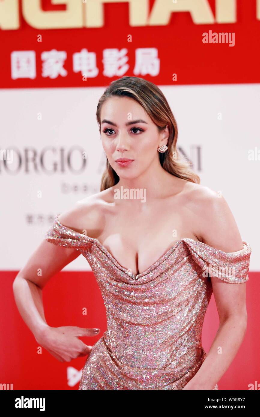 chloe bennet pink dress She looked fantastic in that dress : r/ChloeBennet