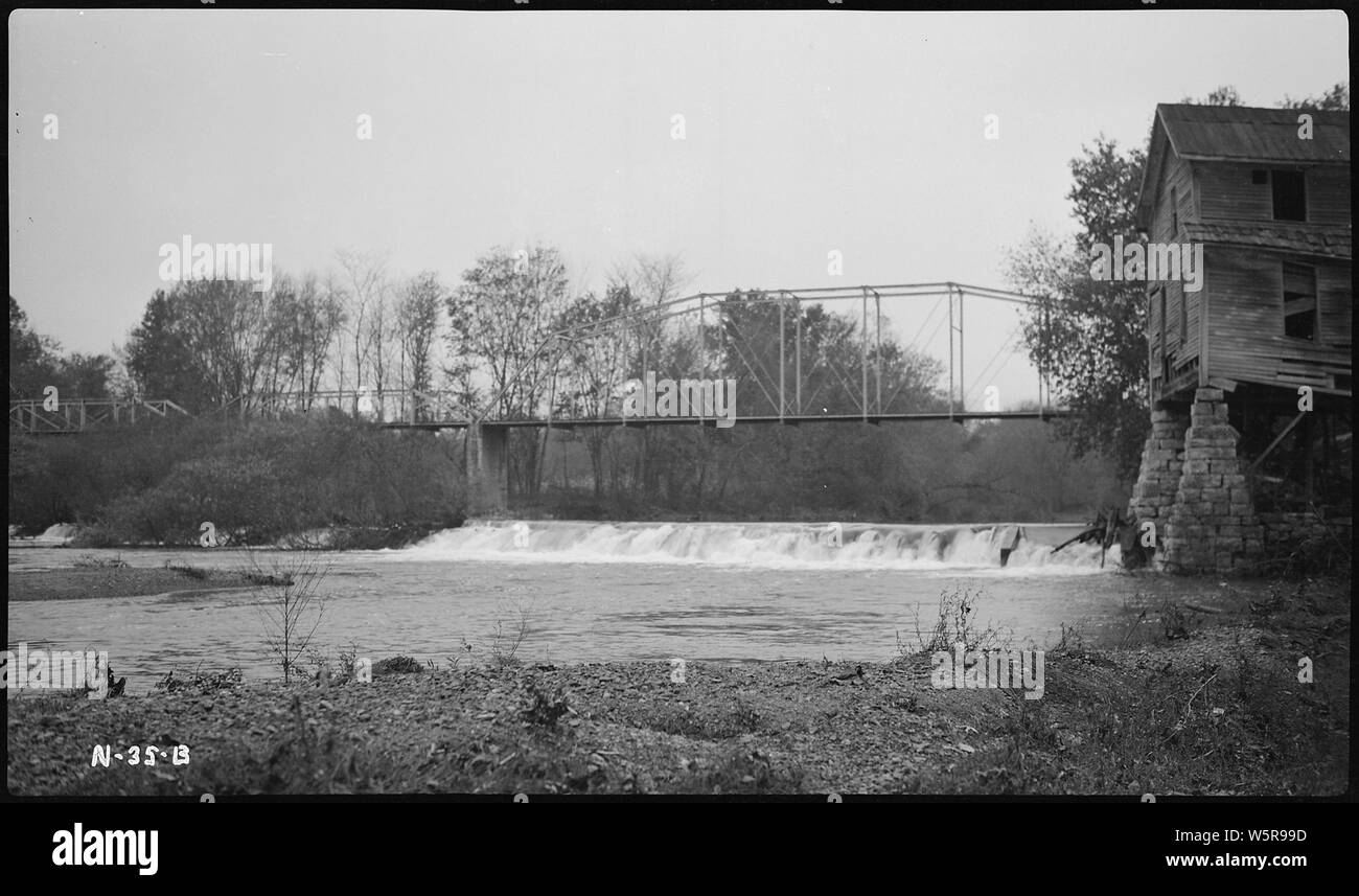 Lynch's Mill on Buffalo River, Side View Stock Photo Alamy