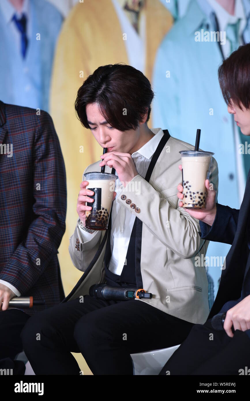 Page 2 Chinen High Resolution Stock Photography And Images Alamy