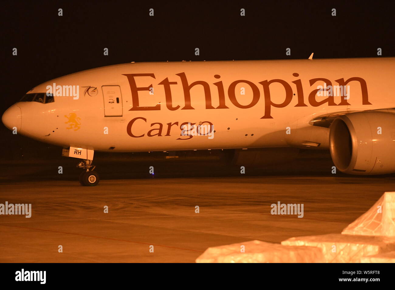 Ethiopian boeing 777 hires stock photography and images Alamy