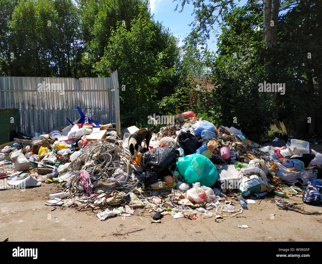 Dump yard hires stock photography and images Alamy