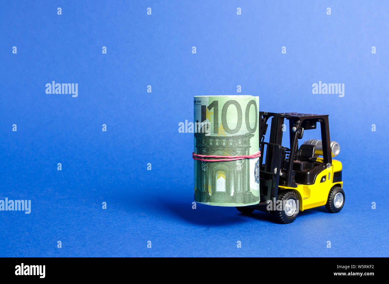 Forklift Truck Carries A Bundle Of Euro Attracting Direct Investment In Business And Production Improving Economic Performance Capitalism Export O Stock Photo Alamy