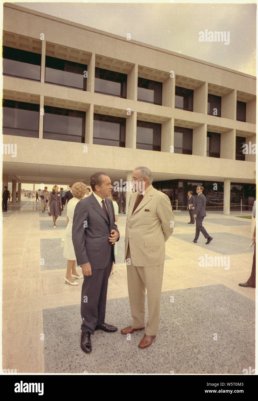 Nixon Standing With Lyndon Johson Outside The LBJ Library In Austin ...