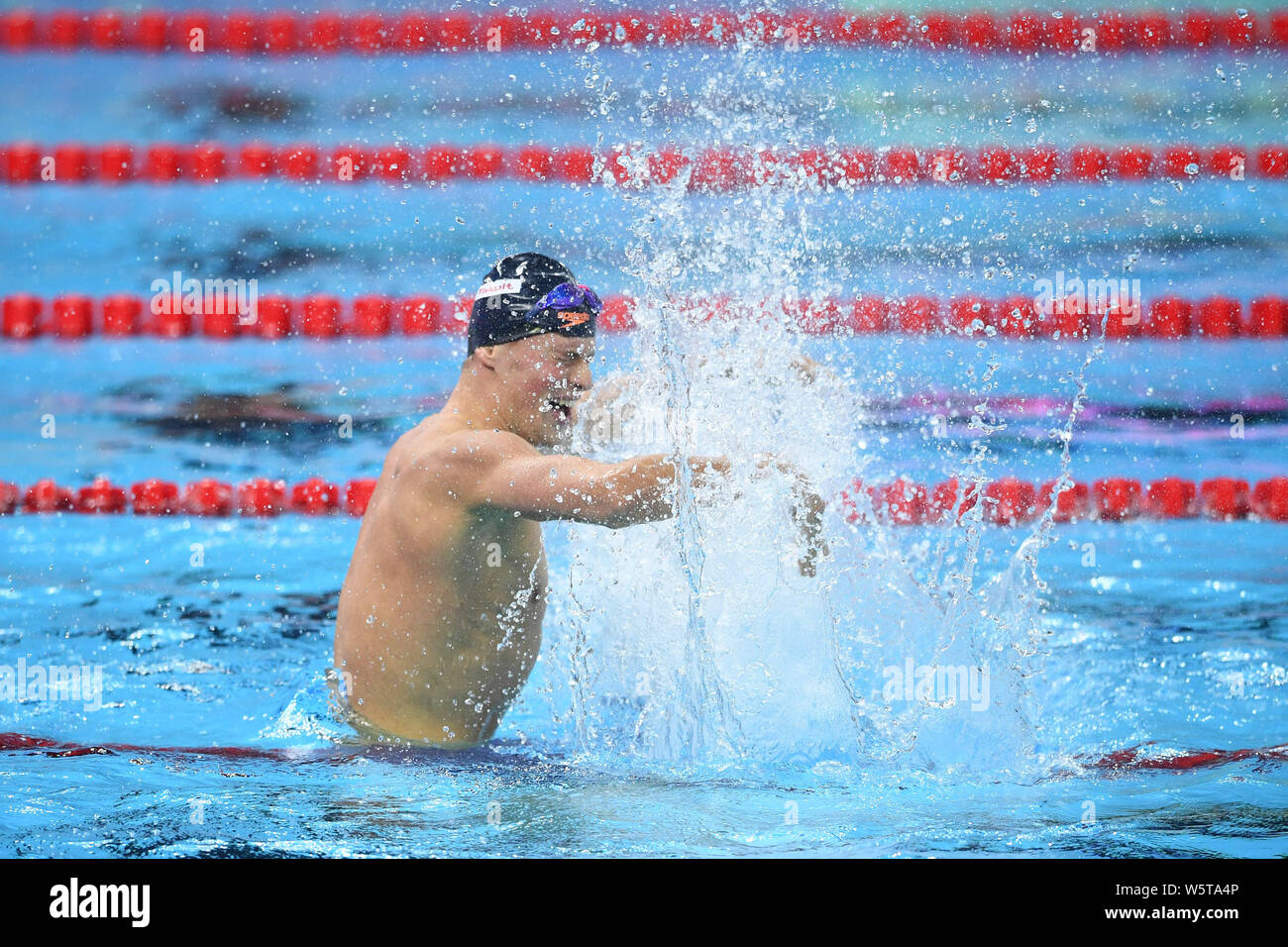 mykhailo-romanchuk-of-ukraine-celebrates-after-winning-the-men-s-1-500m