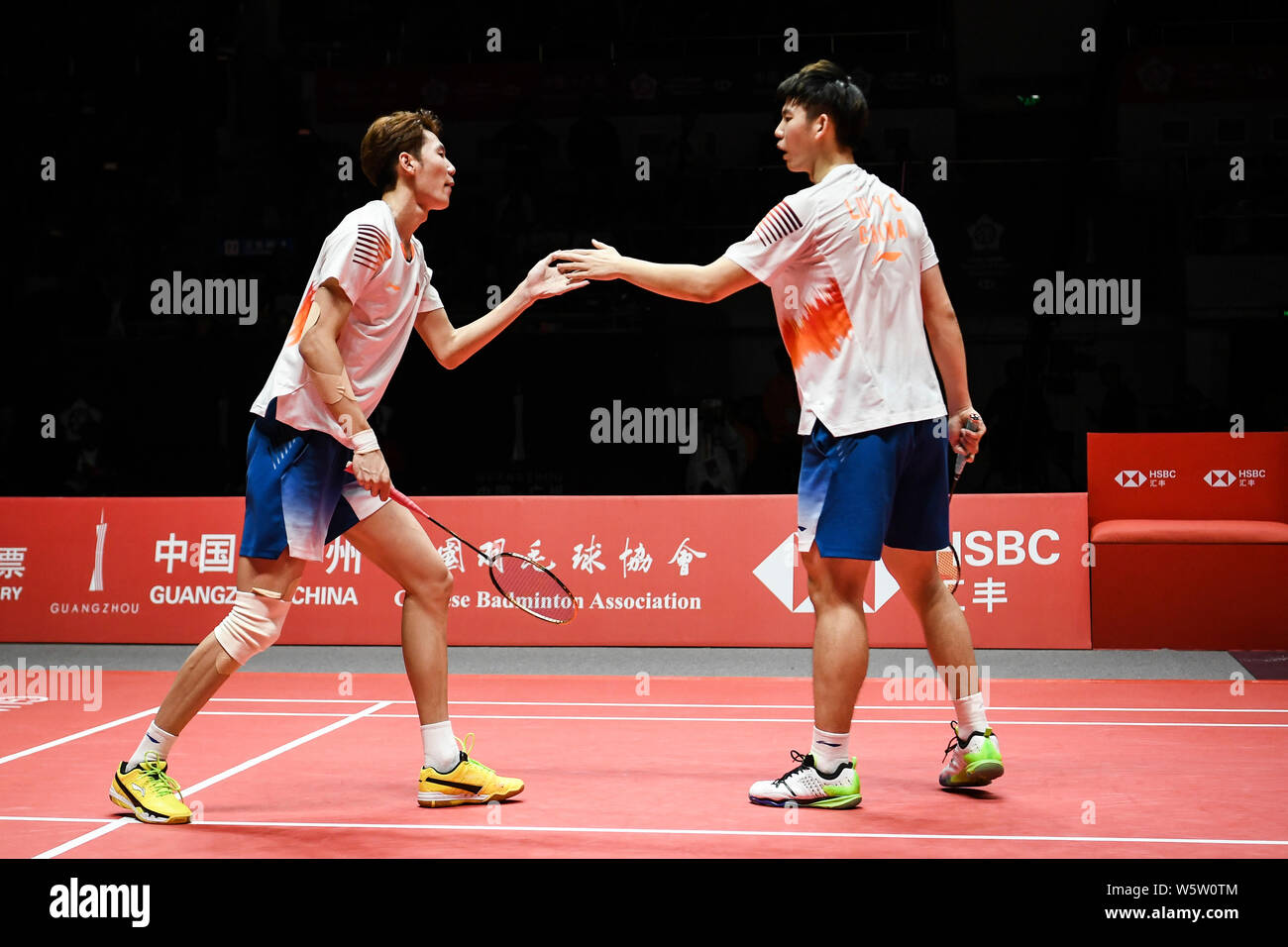 China S Li Junhui And Liu Yuchen Win Silver In Badminton Men S Doubles Chinadaily Com Cn