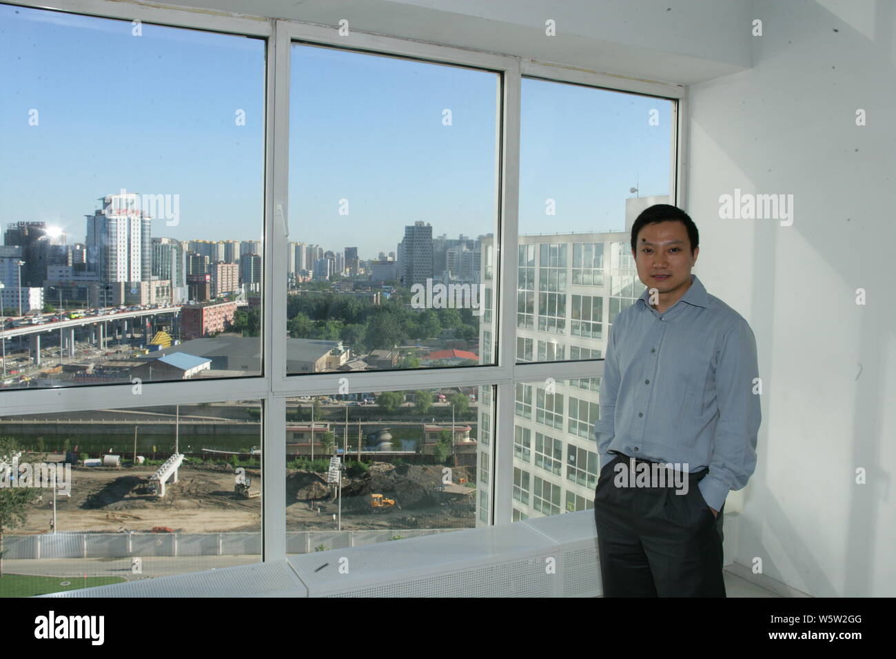 Zhang ligang hi-res stock photography and images - Alamy