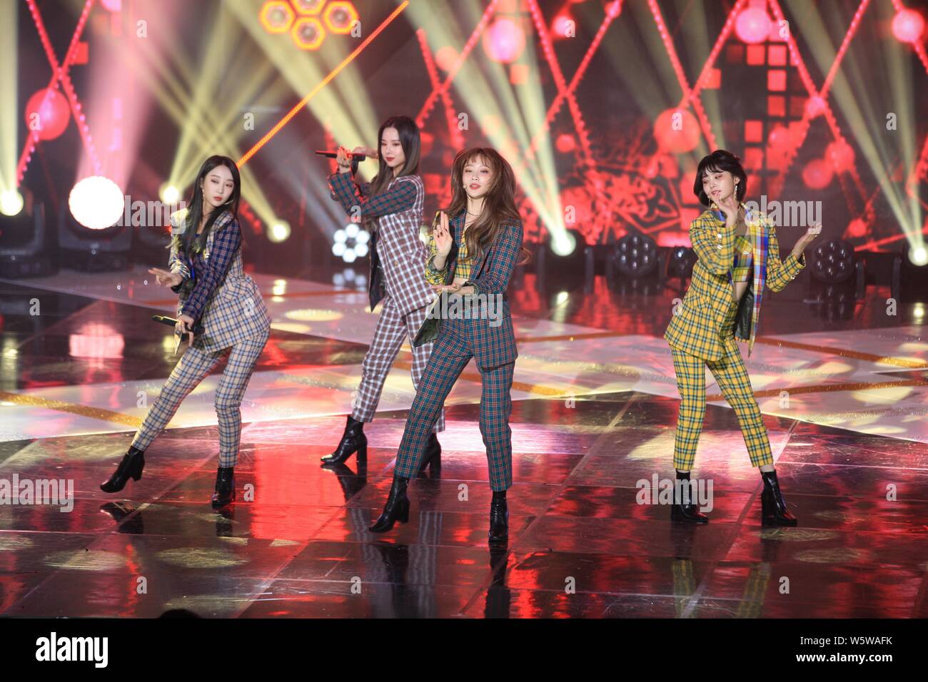 Exid korea hi-res stock photography and images - Alamy
