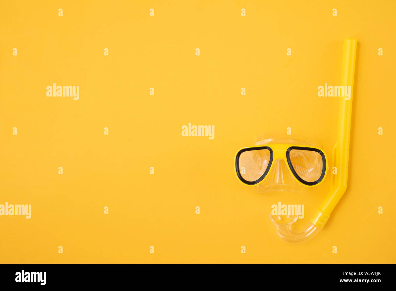 Page 2 Snorkel Mask High Resolution Stock Photography And Images Alamy