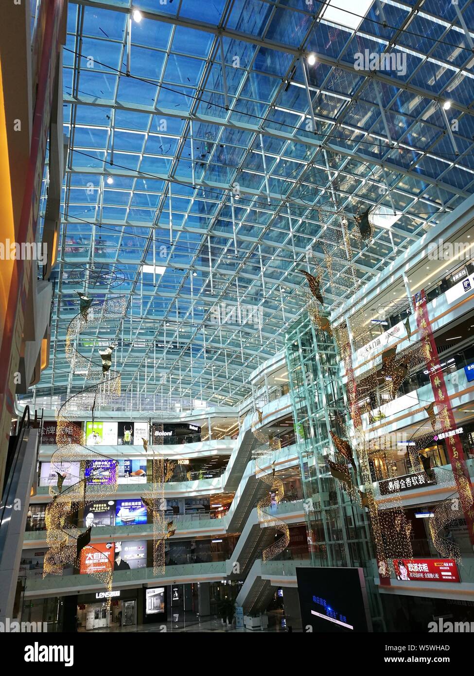 File An Interior View Of A Branch Of Chinese Furnishing Chain Operator Easyhome In Wuhan City Central China S Hubei Province 9 January 2018 Stock Photo Alamy