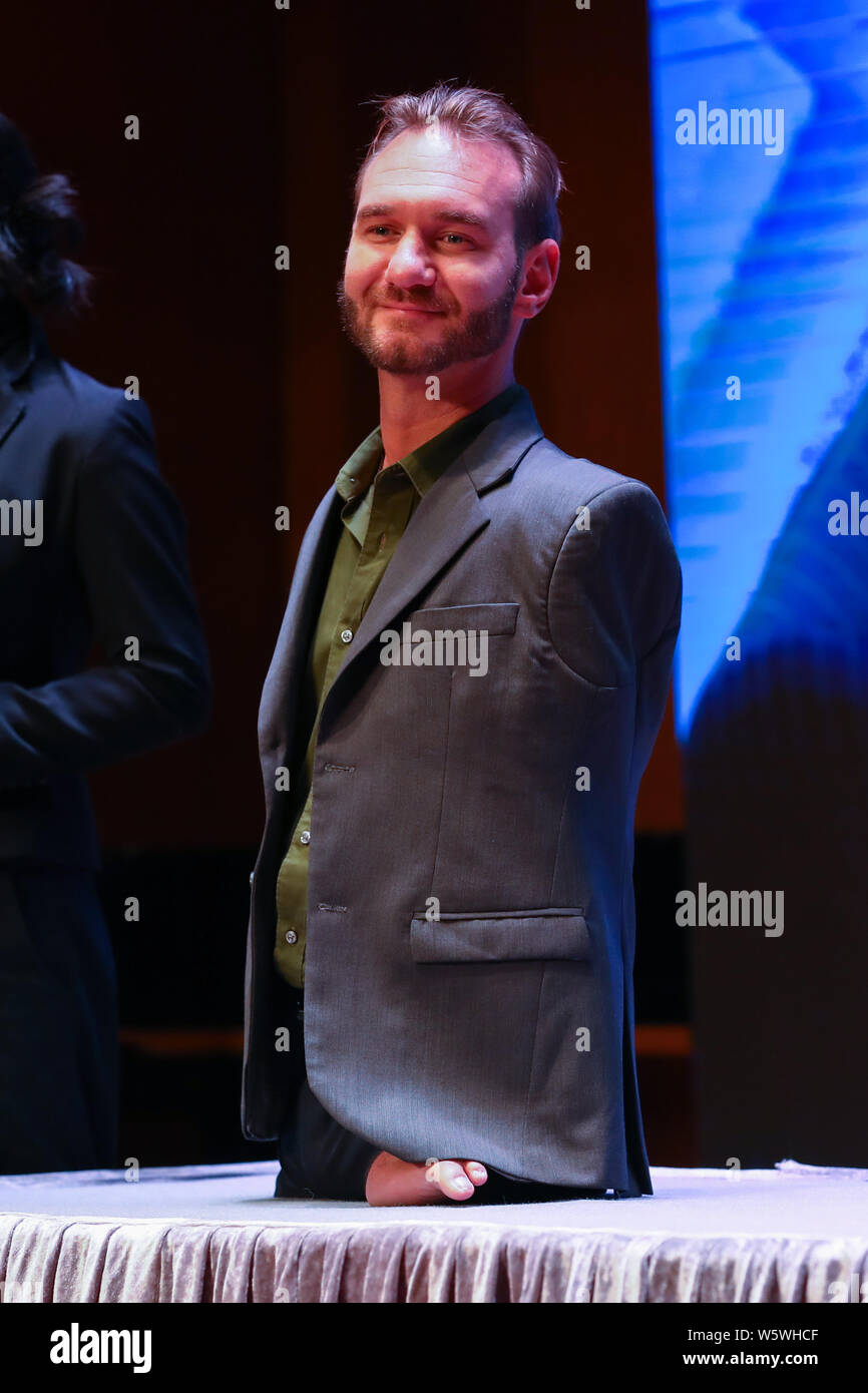 Australian Christian evangelist and motivational speaker Nick Vujicic who  was born without limbs speaks during a press conference for his speech next  Stock Photo - Alamy