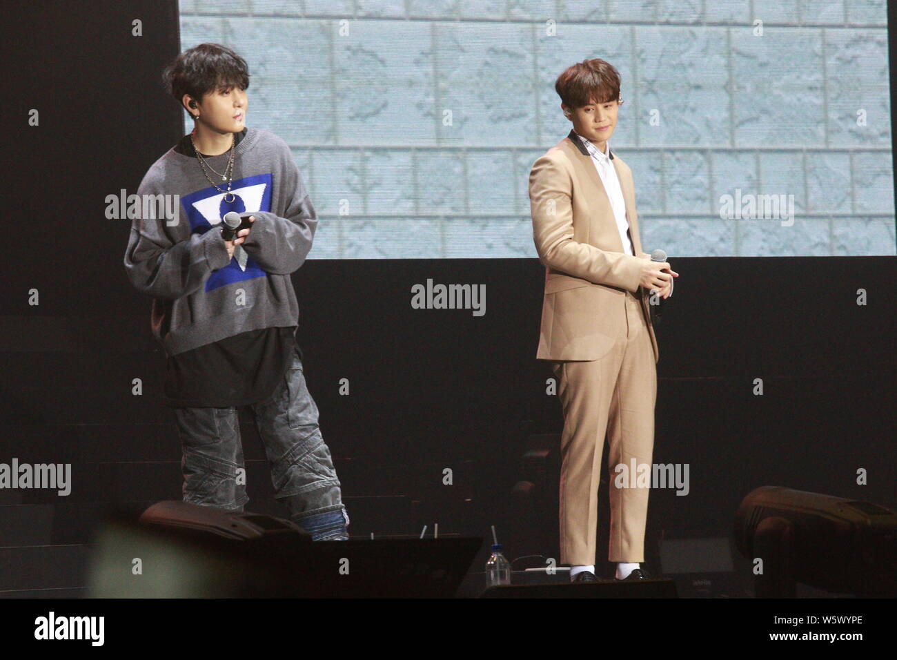 Hyung hi-res stock photography and images - Page 3 - Alamy, image size:1300x956