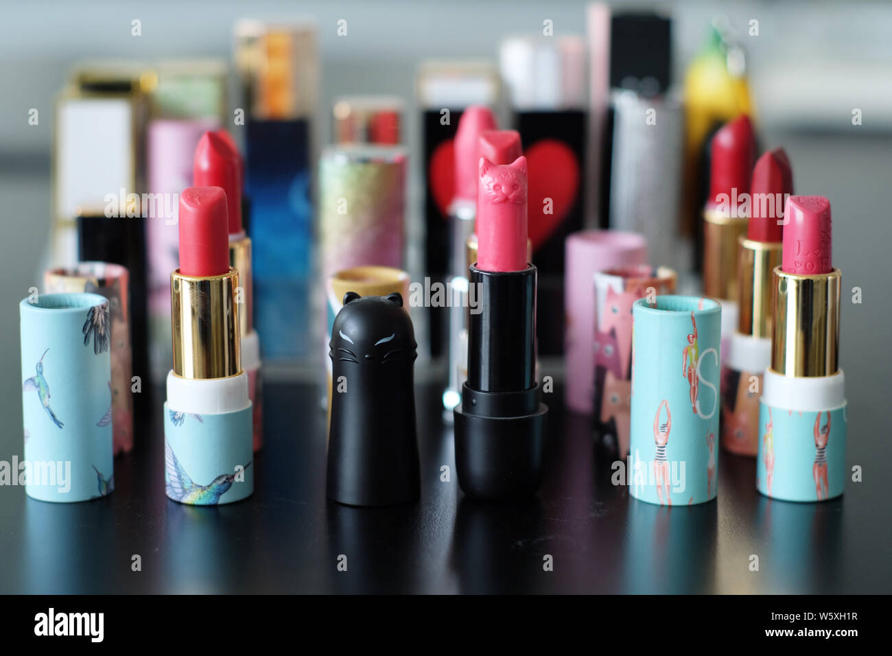 Raw lipstick hires stock photography and images Alamy