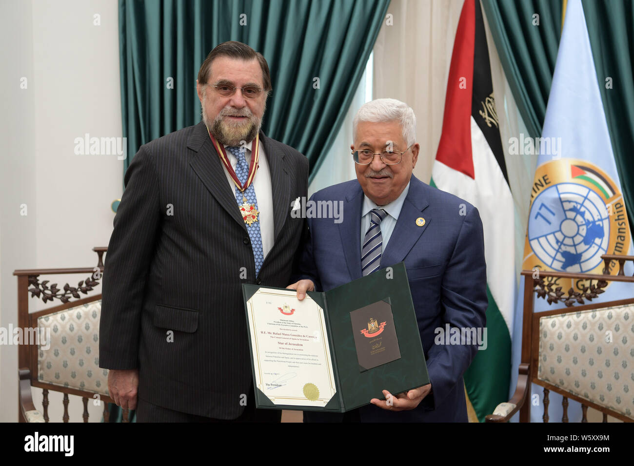 Ramallah, West Bank, Palestinian Territory. 30th July 2019. Palestinian President Mahmoud Abbas meets with Consul General of Spain in Jerusalem Rafael Matos GonzÃlez de Careaga, in the West Bank city of Ramallah, Jly 30, 2019 Credit: Thaer Ganaim/APA Images/ZUMA Wire/Alamy Live News Stock Photo