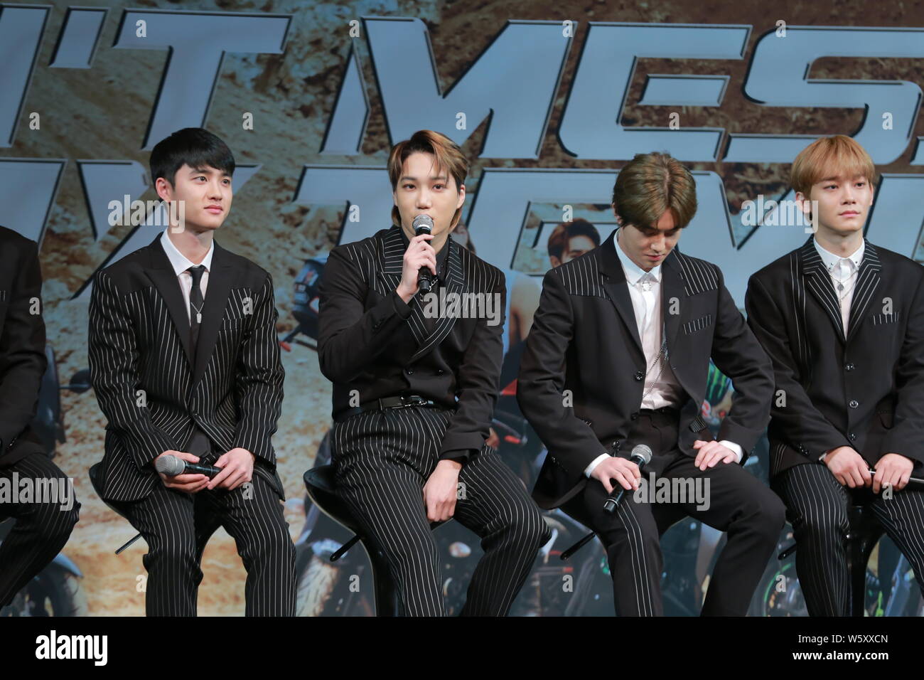 Members Of South Korean Chinese Boy Group Exo Attend The Press Conference For Their Fifth Album Don T Mess Up My Tempo In Seoul South Korea 1 Nove Stock Photo Alamy