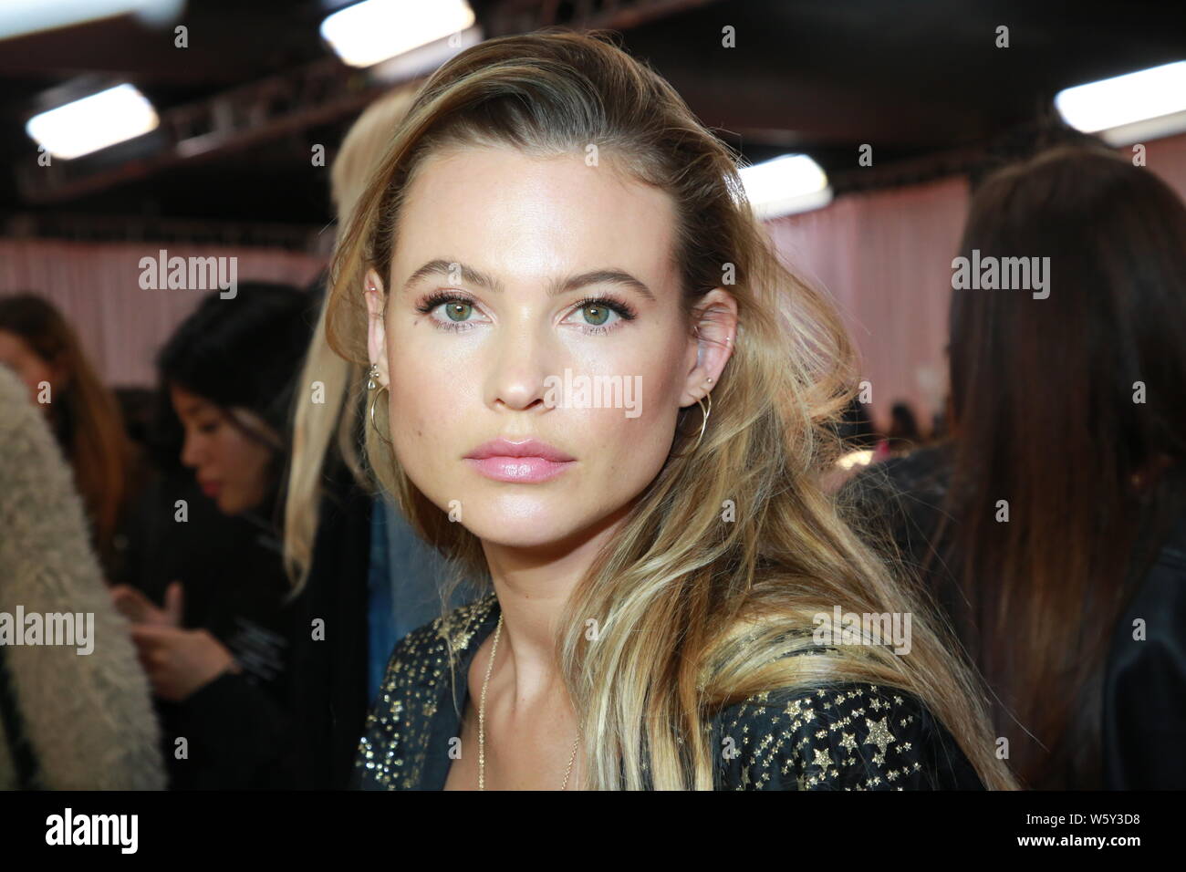 Victoria's Secret Angel and Namibian model Behati Prinsloo is pictured  backstage during the hair and makeup session of 2018 Victoria's Secret  Fashion Stock Photo - Alamy