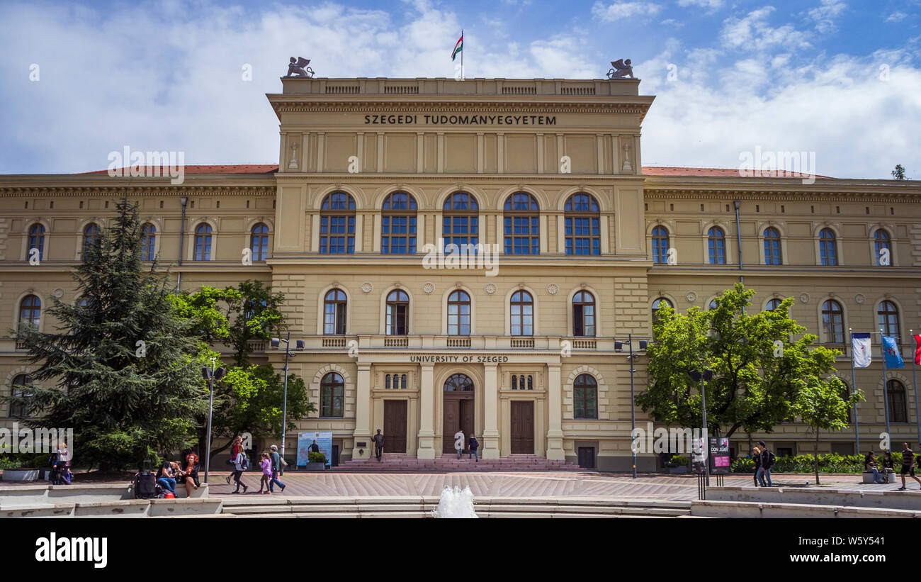 Се́гедский университет в сегеде. University of szeged. University of szeged. Университет сегед внутри. Сегедский университет венгрия.