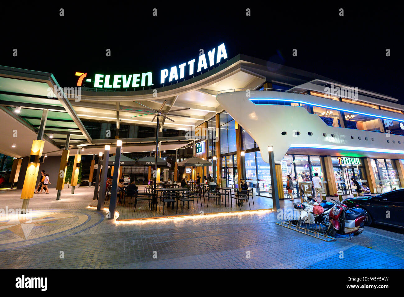 world's biggest 7 11 pattaya