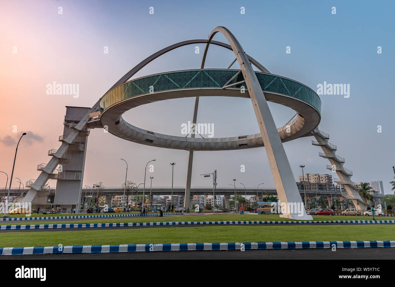 biswa-bangla-gate-or-kolkata-gate-at-new-town-on-the-main-arterial-road