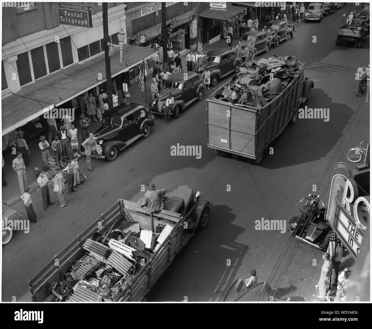 scrap-metal-black-and-white-stock-photos-images-alamy